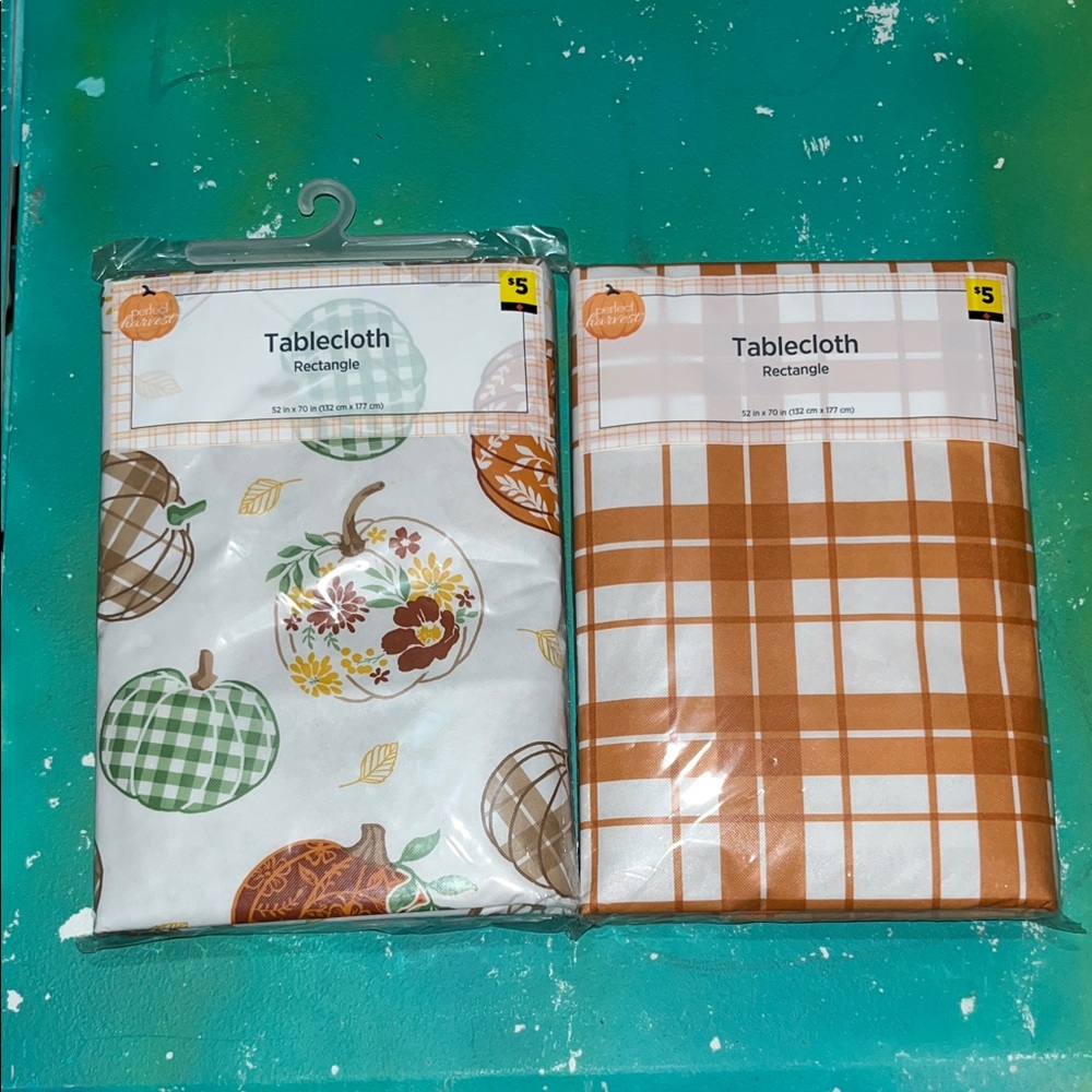 Festive Pumpkin Tablecloth Set - White and Orange